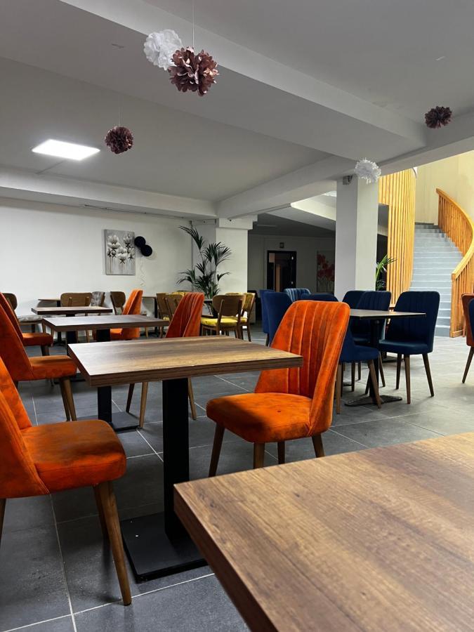 Hotel Aviation Saint-Gilles Ngoại thất bức ảnh