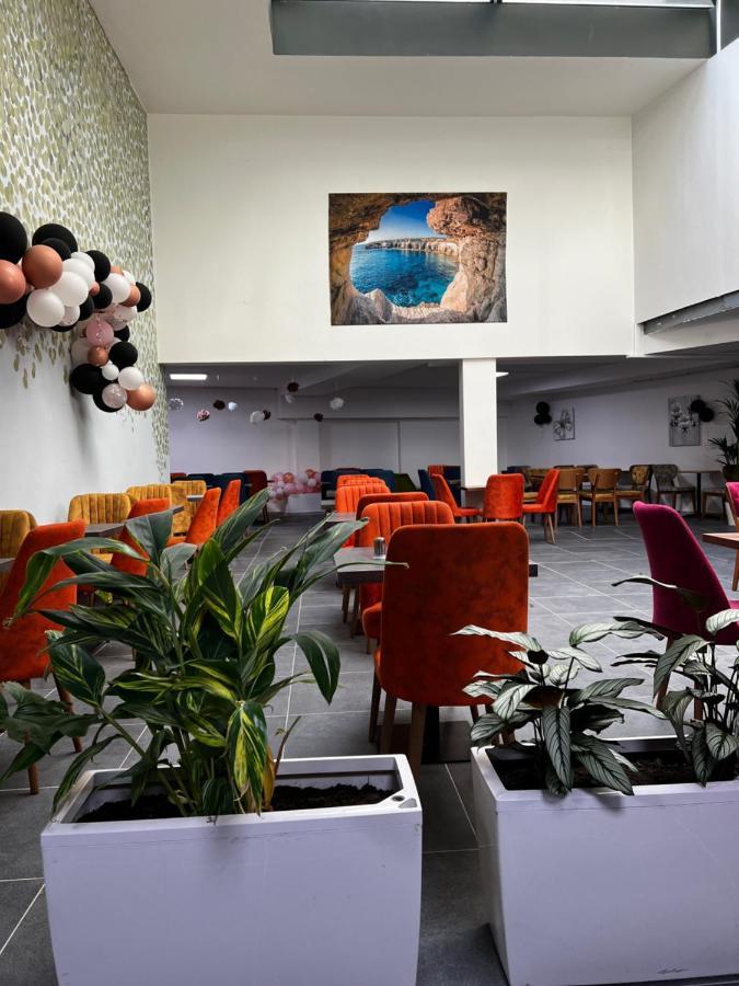 Hotel Aviation Saint-Gilles Ngoại thất bức ảnh