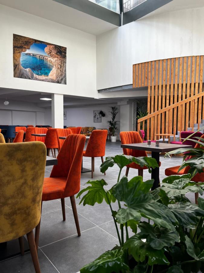 Hotel Aviation Saint-Gilles Ngoại thất bức ảnh