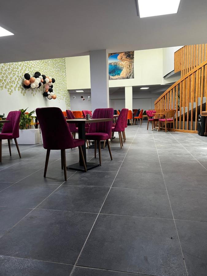 Hotel Aviation Saint-Gilles Ngoại thất bức ảnh