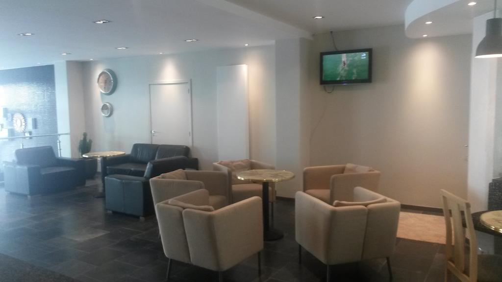 Hotel Aviation Saint-Gilles Ngoại thất bức ảnh