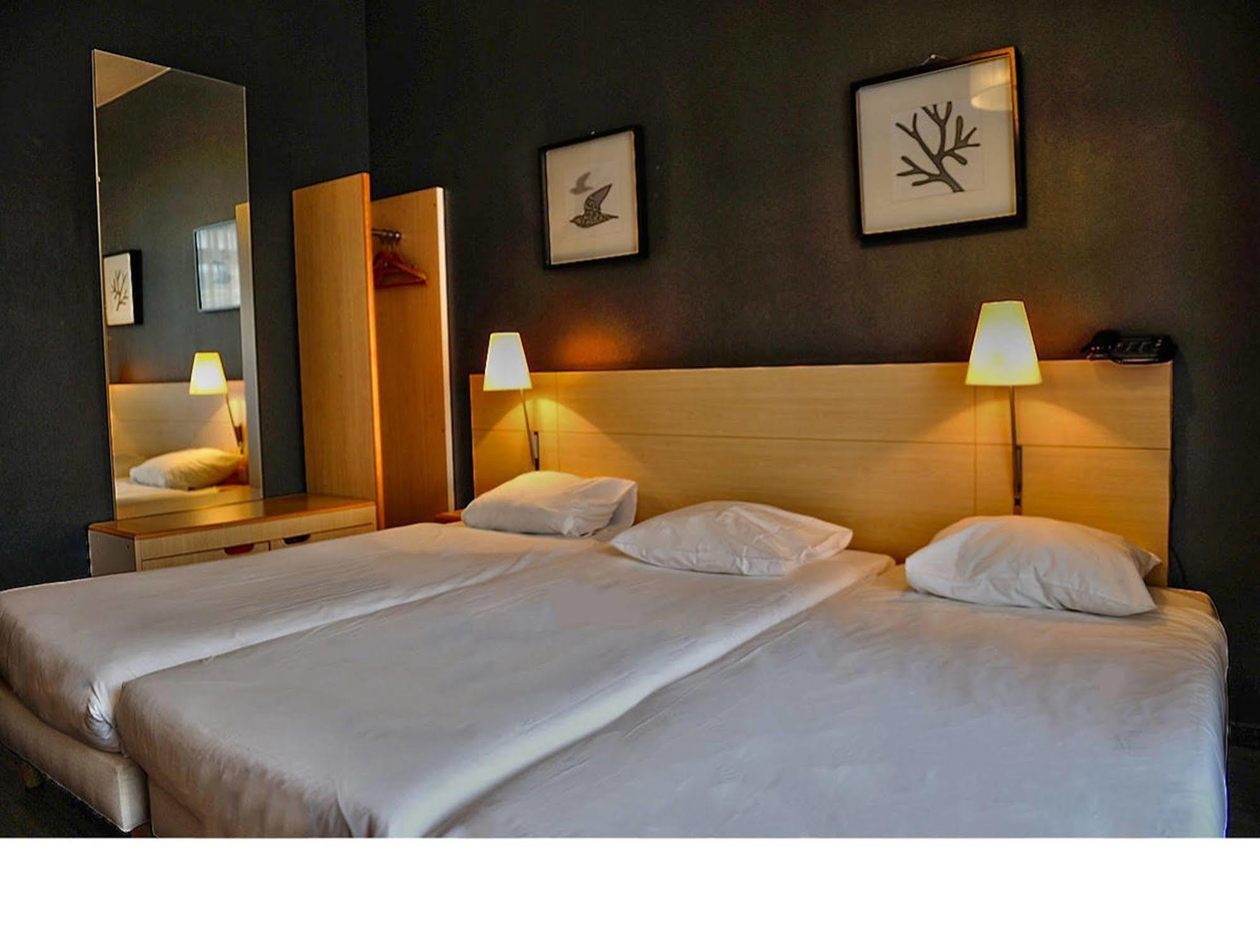 Hotel Aviation Saint-Gilles Ngoại thất bức ảnh