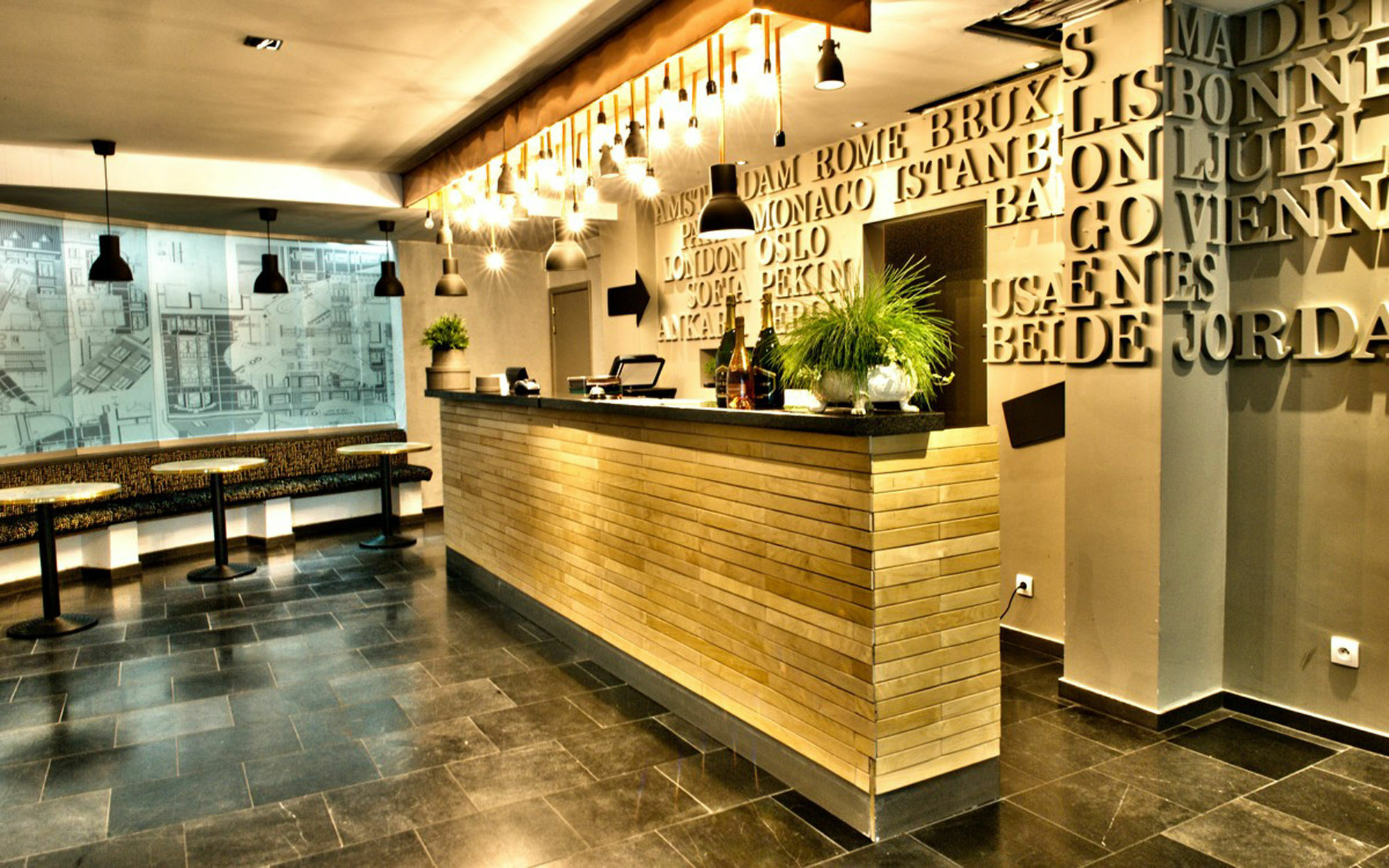 Hotel Aviation Saint-Gilles Ngoại thất bức ảnh
